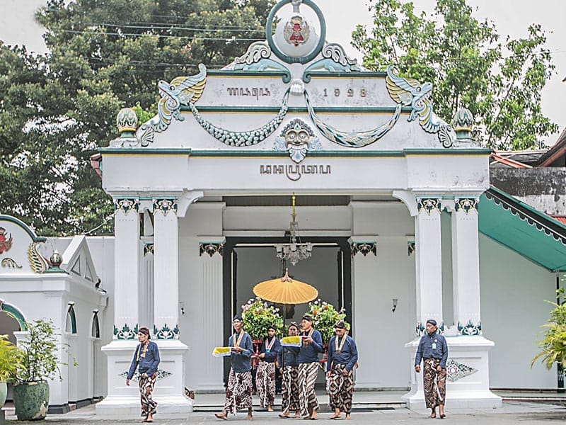 Kegiatan Study Tour Siswa Sekolah di Jakarta Menuju Yogyakarta